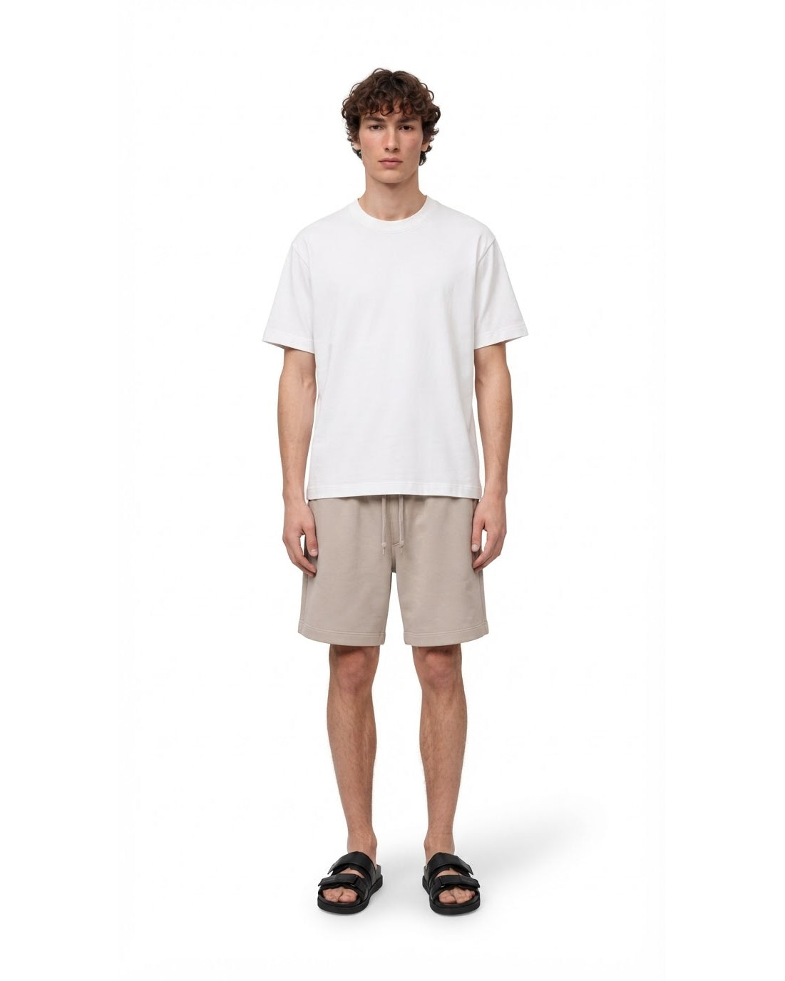 Ensemble T-shirt Blanc & Short Beige + Sandales
