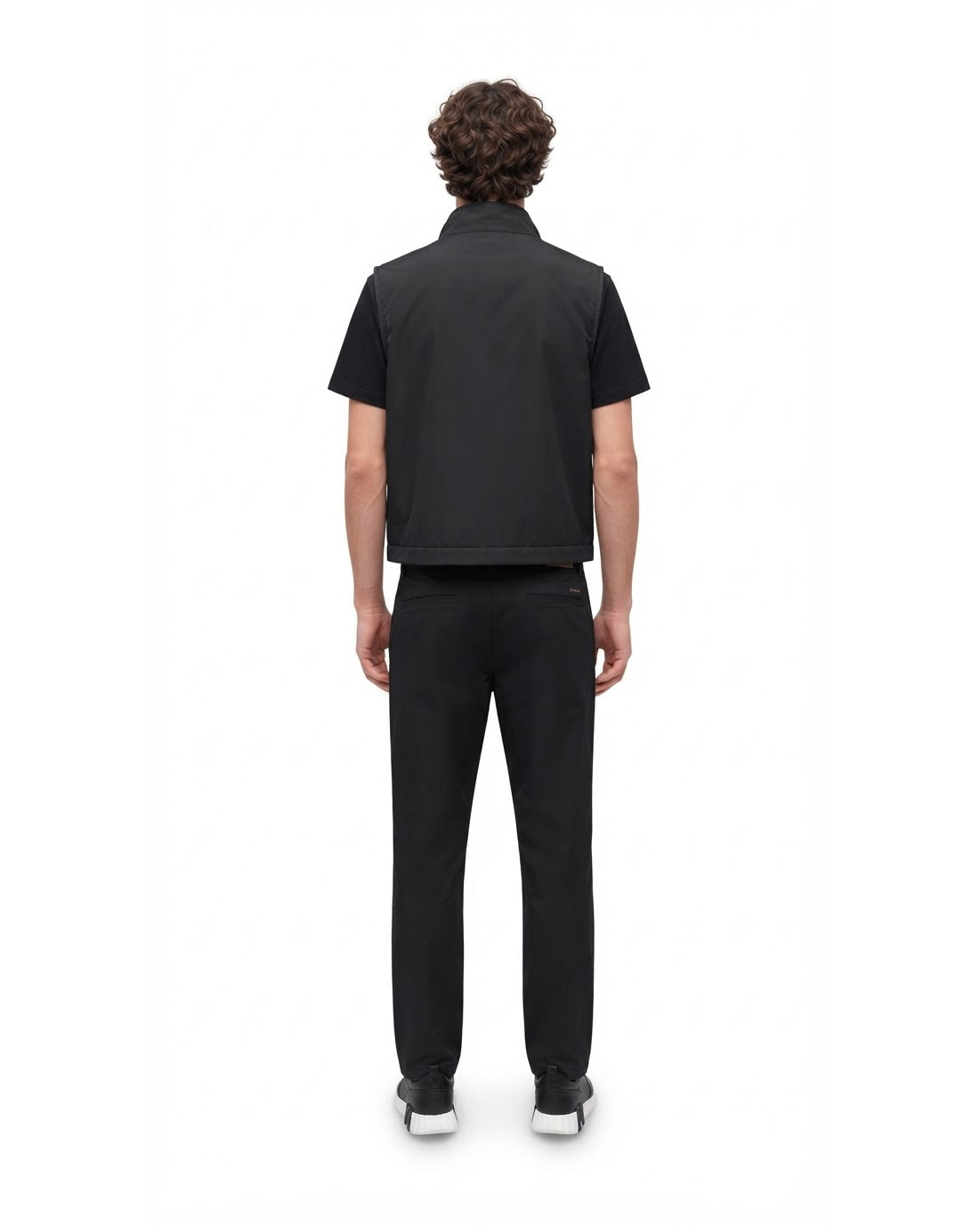 Ensemble Gilet Sans Manches Noir & Pantalon Noir + Baskets