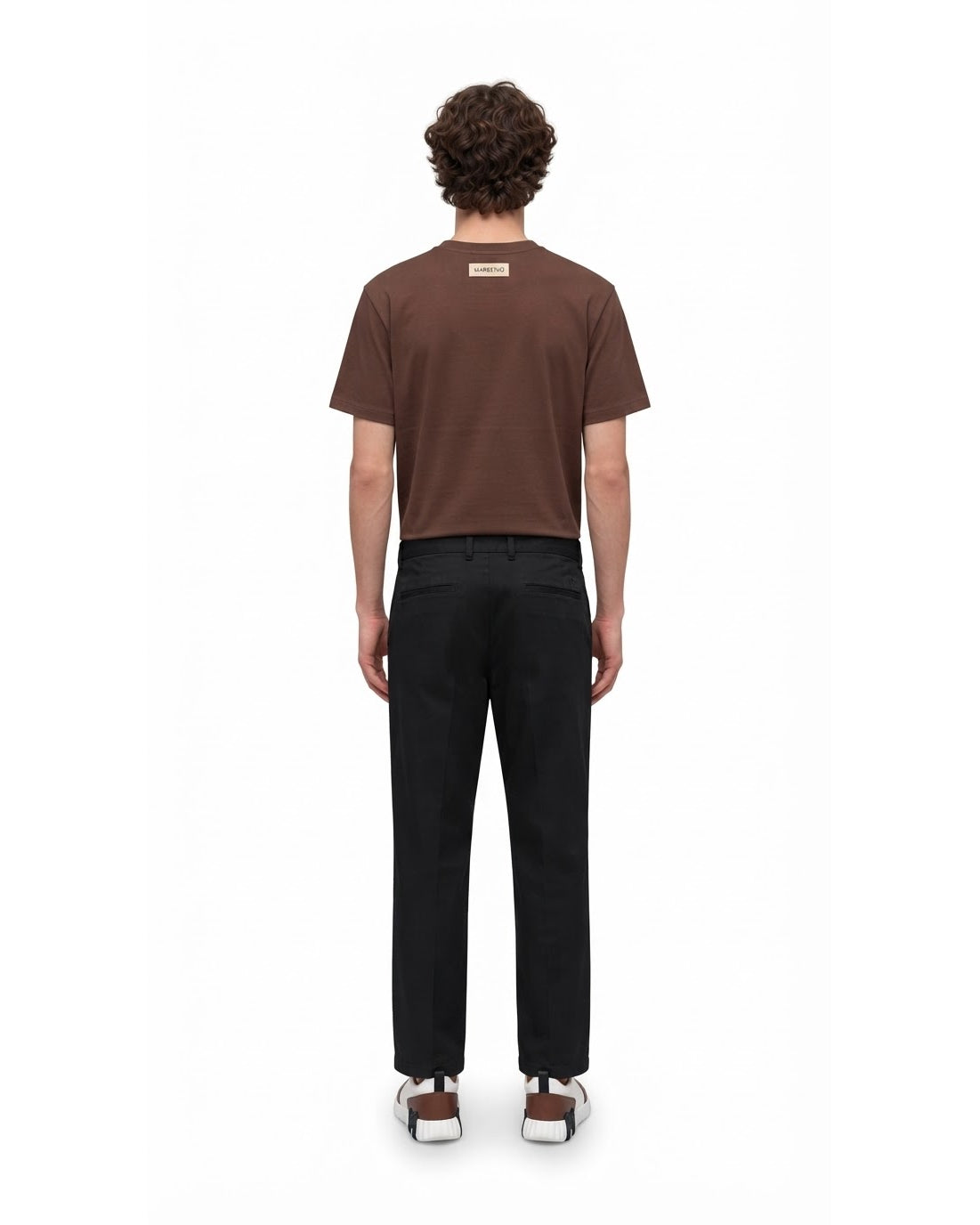 Ensemble T-shirt Marron & Pantalon Noir + Baskets