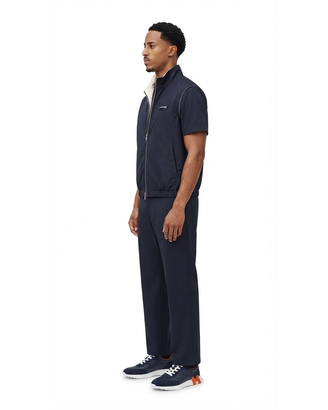 Ensemble Chemise Zippée Manches Courtes Marine & Pantalon Marine + Baskets