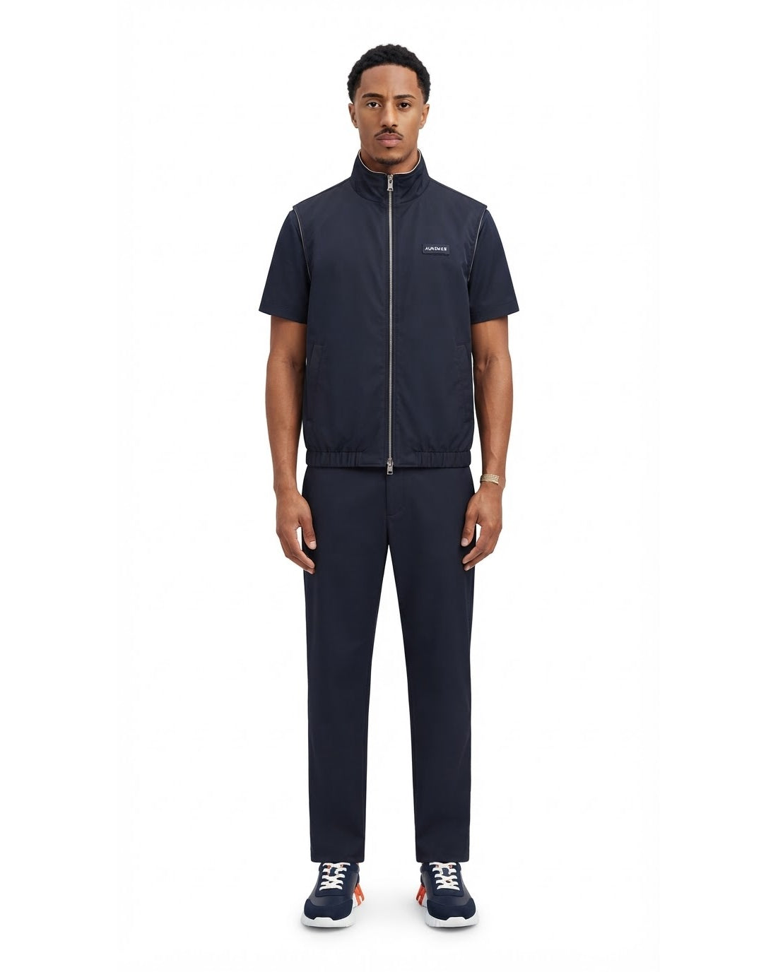 Ensemble Chemise Zippée Manches Courtes Marine & Pantalon Marine + Baskets
