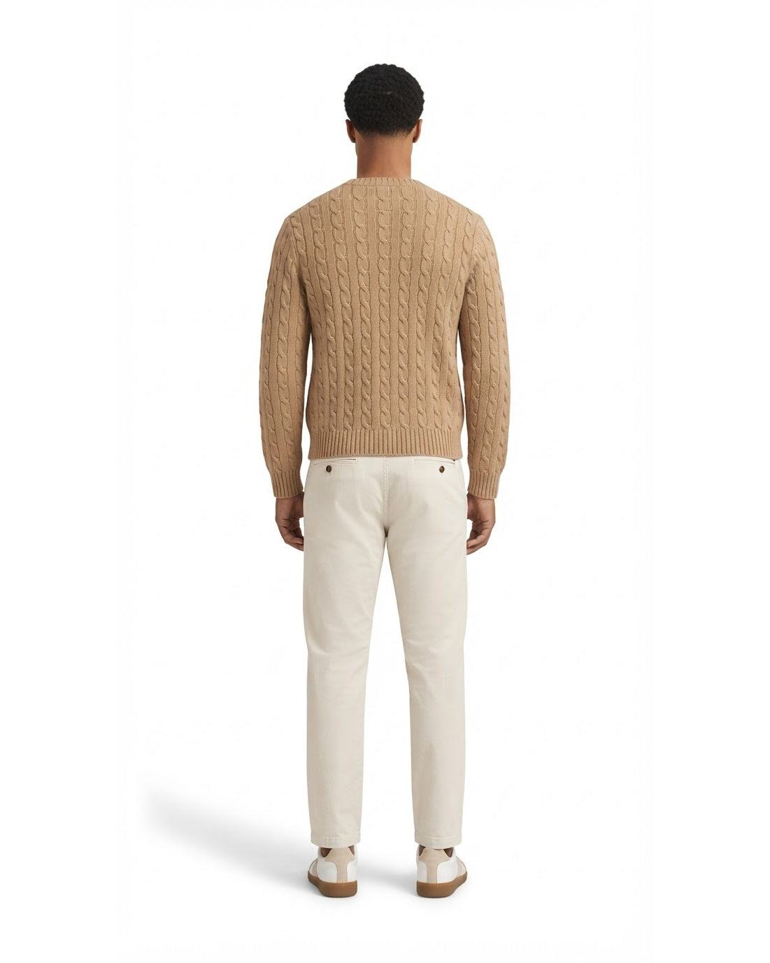 Ensemble Pull Torsadé Camel & Pantalon Écru + Baskets