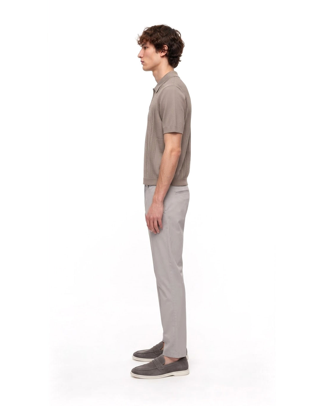 Ensemble Polo Maille Taupe & Pantalon Gris Clair + Baskets