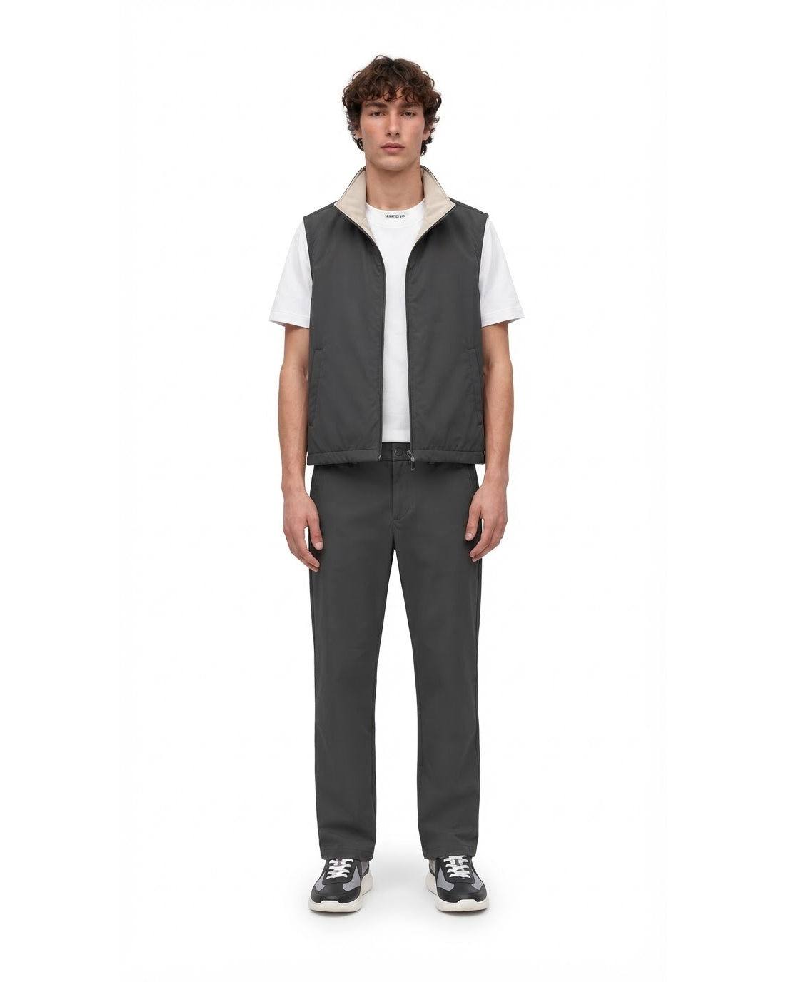 Ensemble Gilet Sans Manches Gris Anthracite & Pantalon Gris Anthracite + Baskets