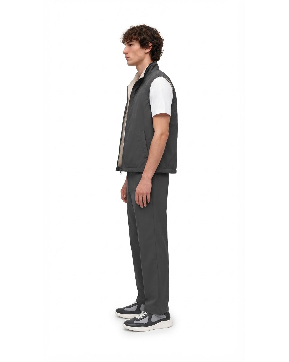 Ensemble Gilet Sans Manches Gris Anthracite & Pantalon Gris Anthracite + Baskets
