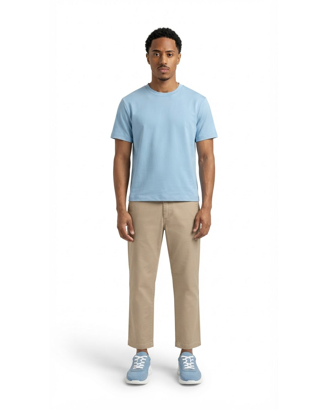 Ensemble T-shirt Bleu Ciel & Pantalon Beige + Baskets