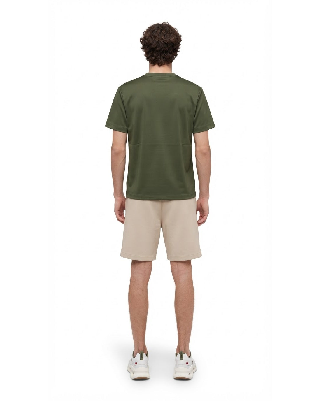 Ensemble T-shirt Kaki & Short Beige + Baskets