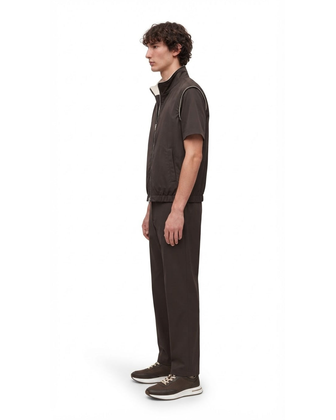 Ensemble Chemise Zippée Manches Courtes Marron & Pantalon Marron + Baskets