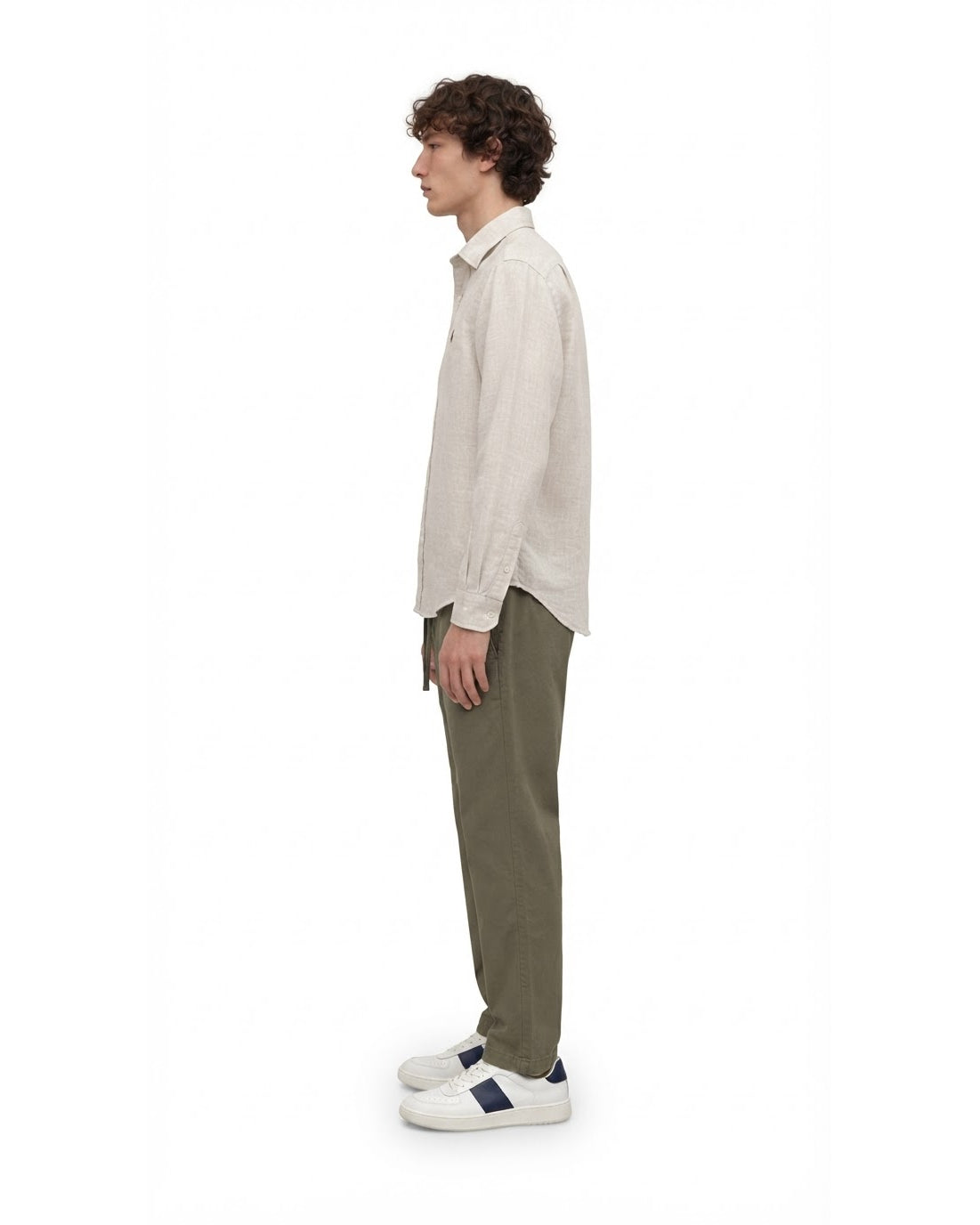 Ensemble Chemise en Lin Écrue & Pantalon Kaki + Baskets