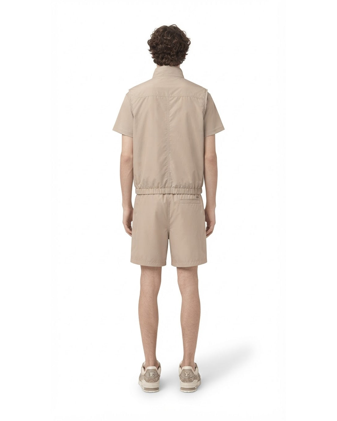 Ensemble Chemise Zippée Manches Courtes Beige & Short Beige + Baskets