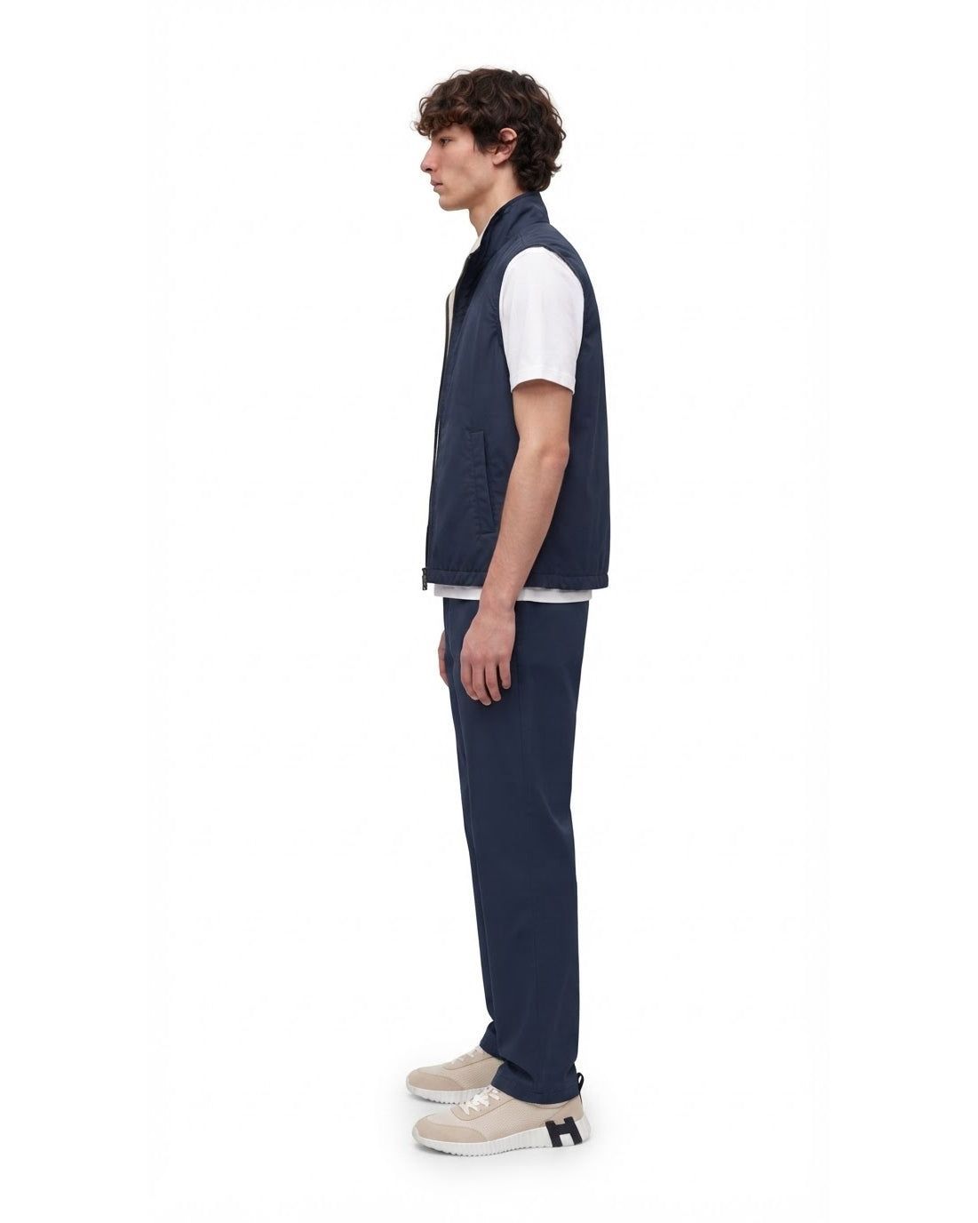 Ensemble Gilet Sans Manches Marine & Pantalon Marine + Baskets
